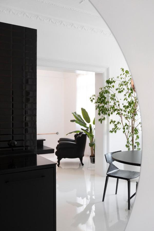 Trilogy Black Thessaloniki Buitenkant foto